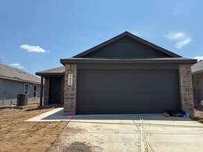 Building Photo - 5650 Azure Pl