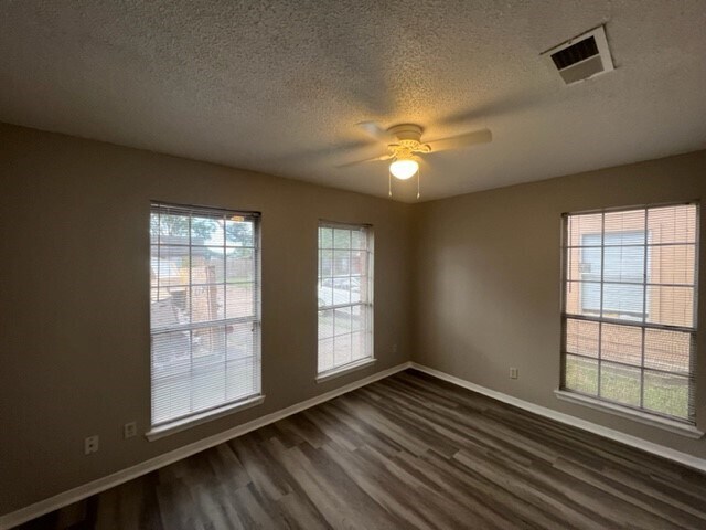 Building Photo - 58 Fern Ct