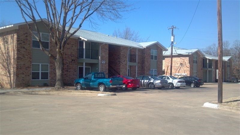 Primary Photo - Countrywood Apartments