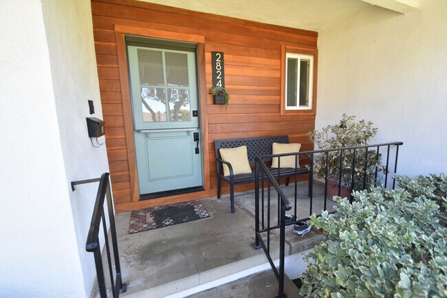 Foto del edificio - Three Bed Home w/Yard in Rolling Hills Area of Fullerton