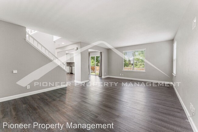 Building Photo - 3 br, 2.5 bath House - 2649 Fernwood Pl