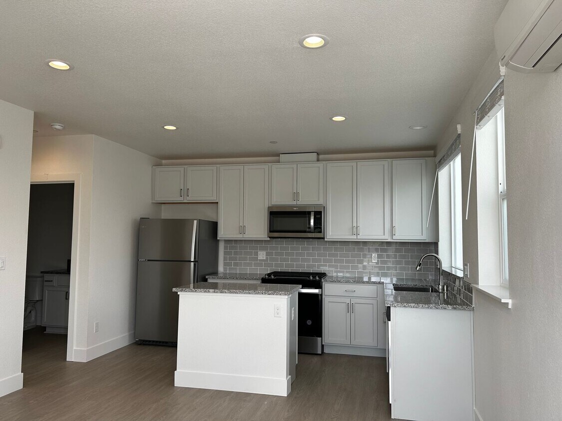 Primary Photo - 1 BED 1 BATH JR ADU 2 months Free rent is ...