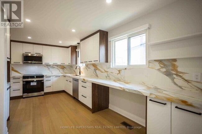 Building Photo - 15 Shademaster Ct