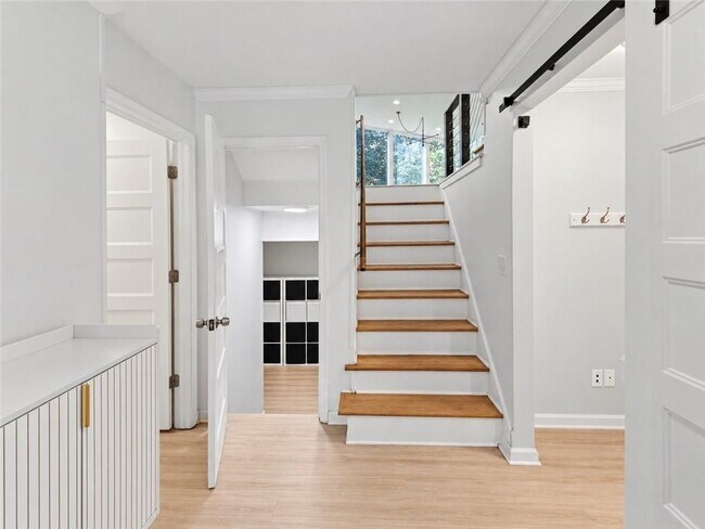 Foto del edificio - 1708 Childerlee Ln NE