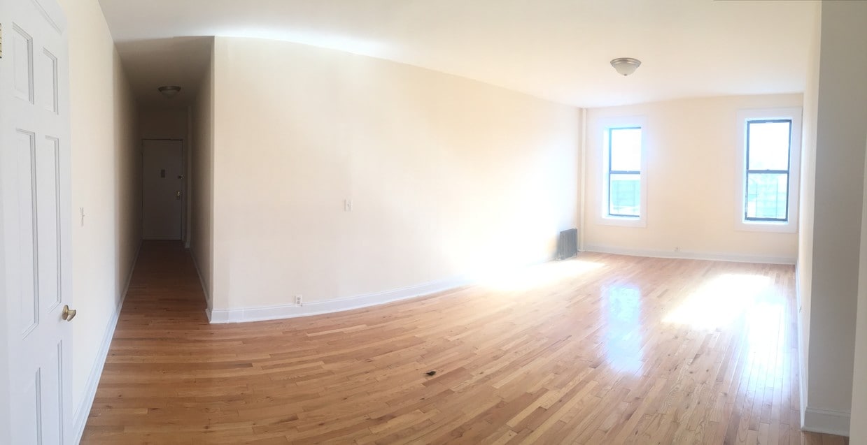 Primary Photo - 679 Waring Ave