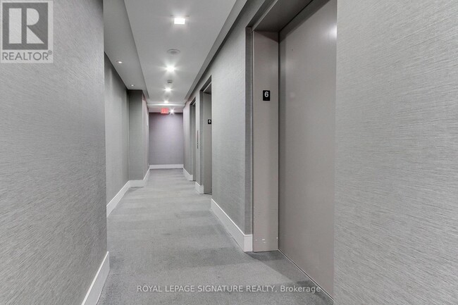 Photo du bâtiment - 199 Richmond St W