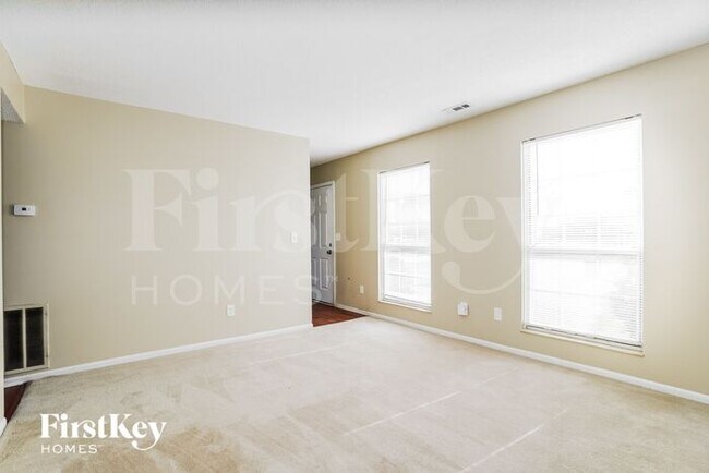Foto del edificio - 6266 Glencairn Cir