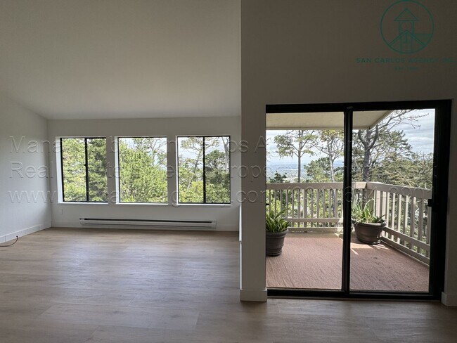 Building Photo - Immaculately Updated Three Bedroom Shepher...