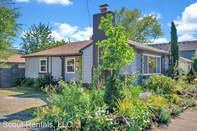 Foto del edificio - 3 br, 1 bath House - 7710 NE Pacific St,