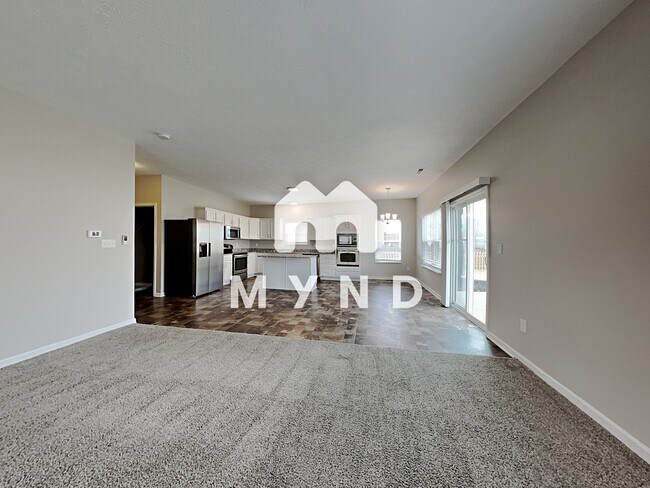 Building Photo - 888 Grandiflora Dr