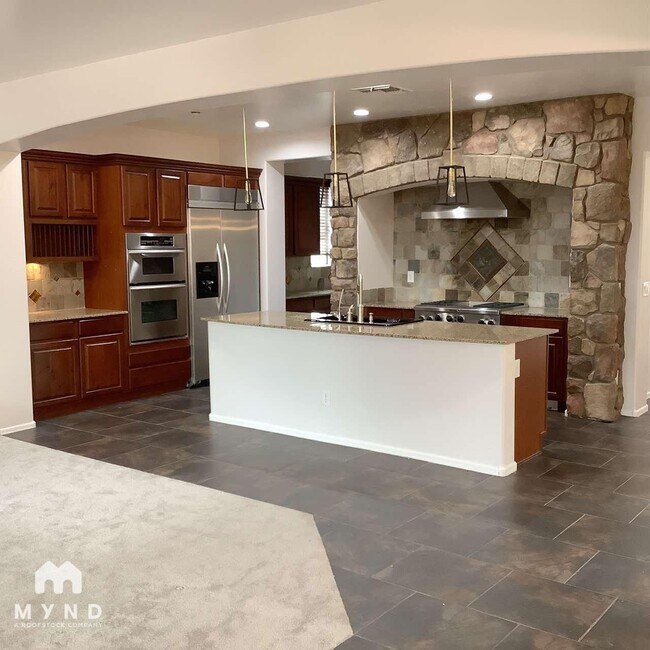 Foto del edificio - 2433 W Horsetail Trail