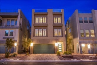 Building Photo - 8040 Haywood Estate Ave