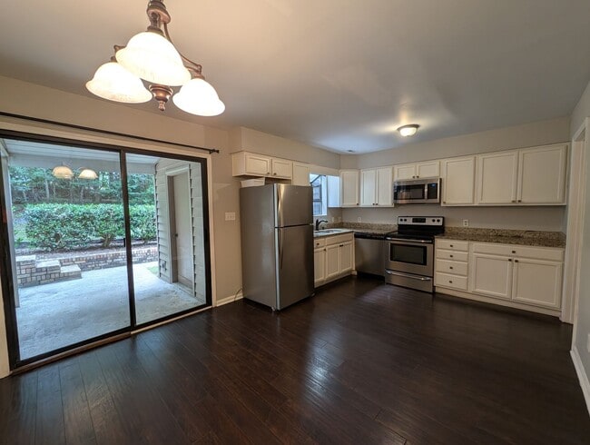 Building Photo - Charming  two story , 2 bedroom, 2.5 bath Condo located the Stratfordshire community !
