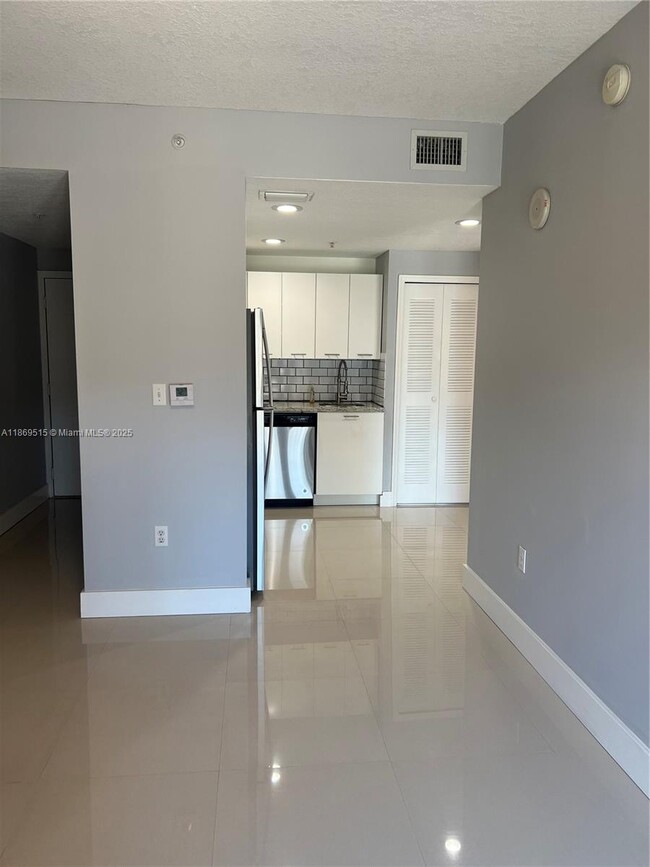 Foto del edificio - 3410 Coral Wy
