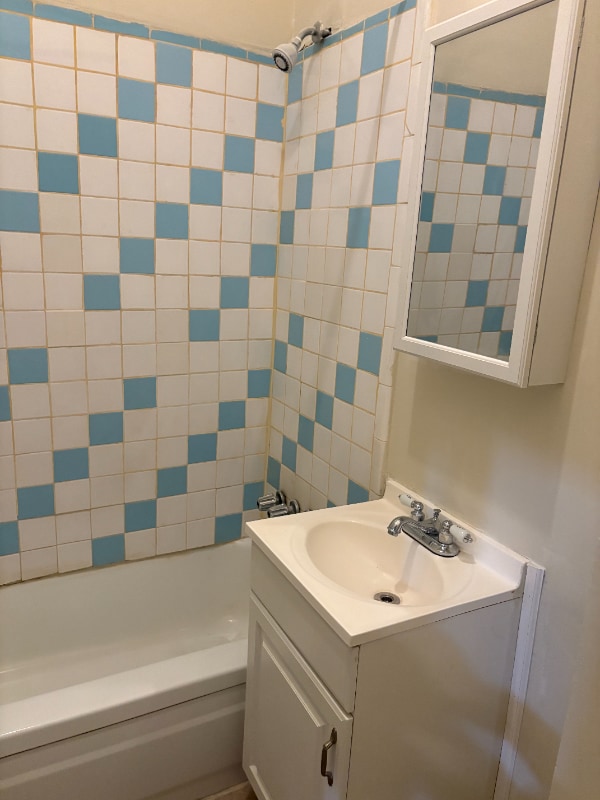 Primary Photo - 4716 Cedar Ave