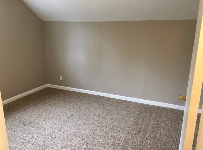 2nd bedroom - 449 FIllmore Street NE