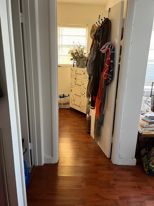 Foto del edificio - 1320 Drexel Ave