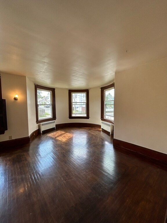 Building Photo - 586 Mt Hope Ave
