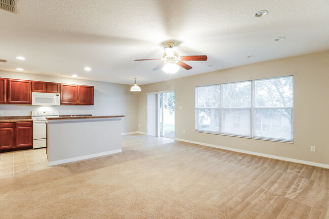Foto del edificio - 1176 Stoneham Dr
