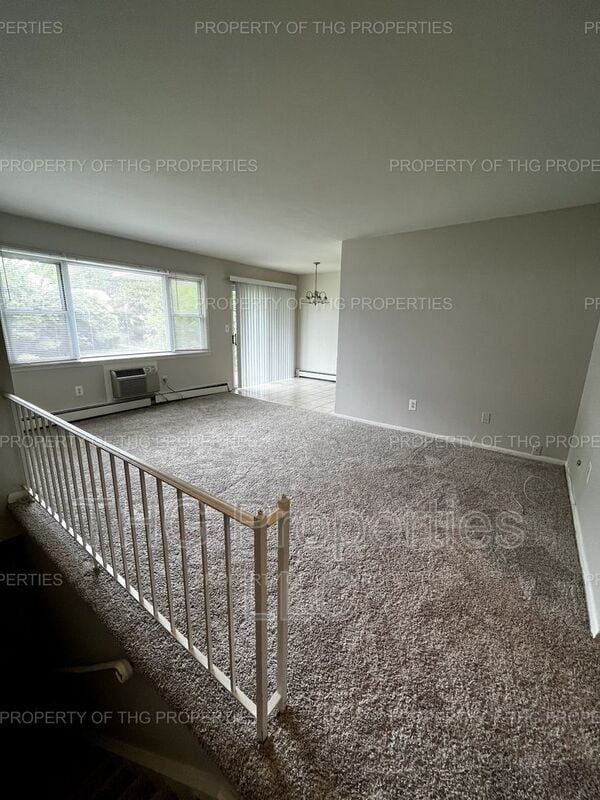 Building Photo - 405 Franklin Turnpike
