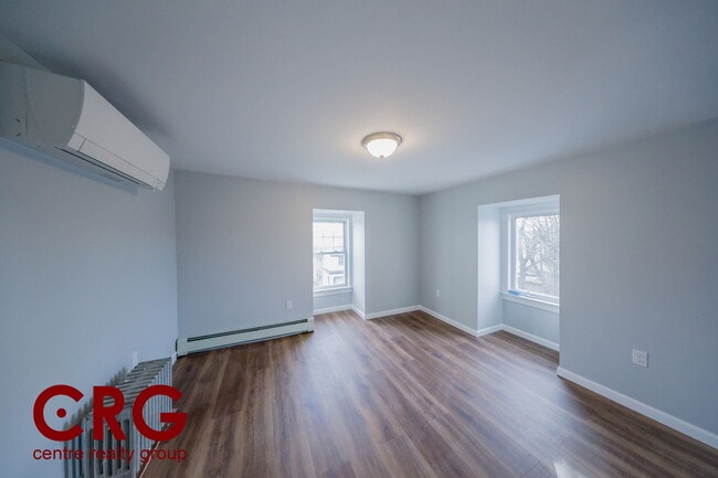 Building Photo - 81 Alder St