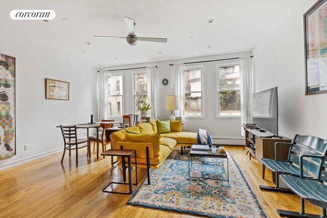 Foto del edificio - 407 E 12th St