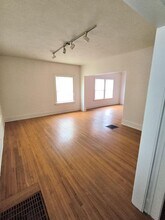 Building Photo - 1415 Kenyon Dr