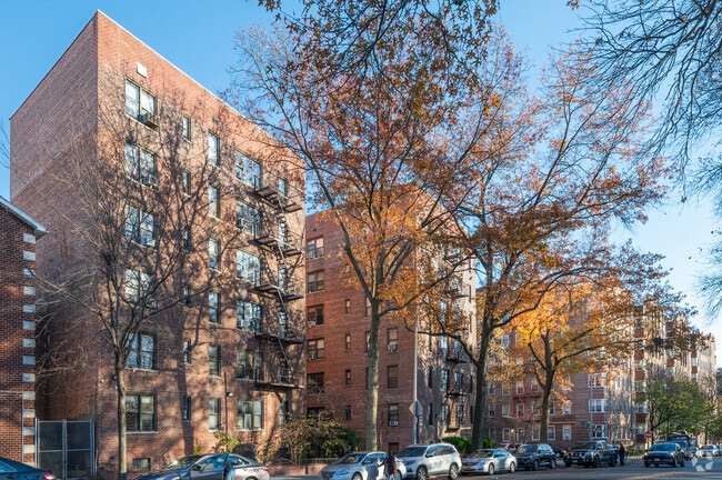 Building Photo - 2244 Bronx Park E