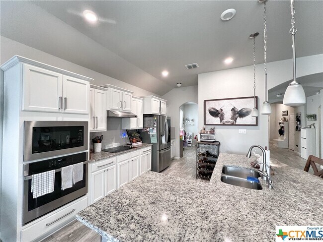 Building Photo - 6807 Comanche Post