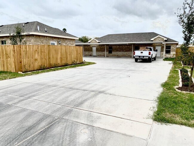 Foto del edificio - 10 Nightingale Ave