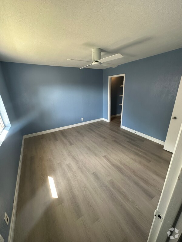 Building Photo - 11203 Belair Dr