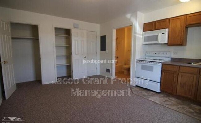 Building Photo - 1378 Curlew Dr