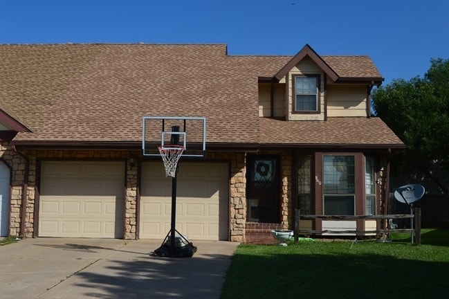 9810 E Cir Boston - Goebel Duplexes