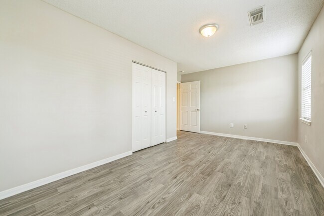 Foto del edificio - Havenly Park Villas