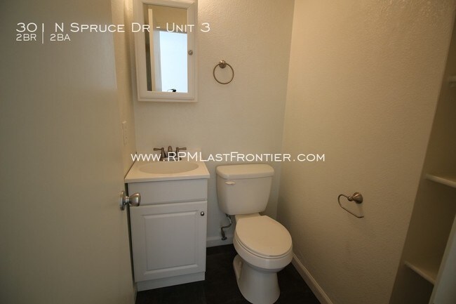 Foto del edificio - 301 N Spruce Dr