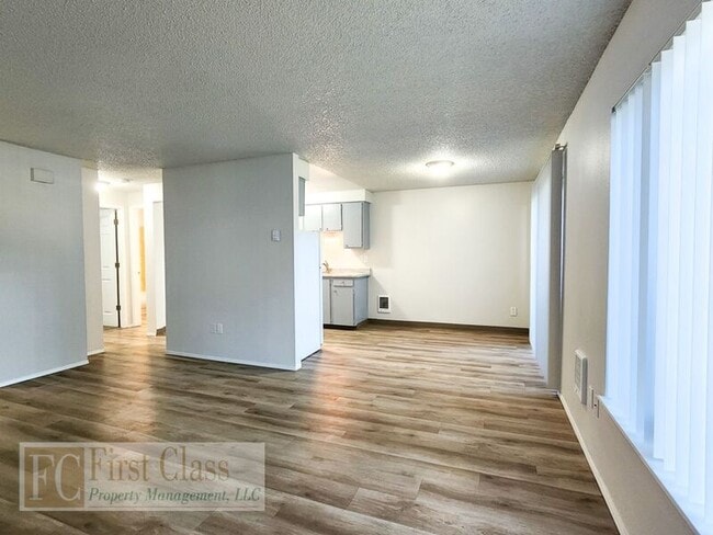 Building Photo - 1376 NE 186th Ave