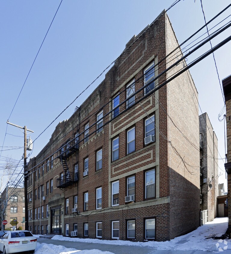 Primary Photo - 32-38 Beech St