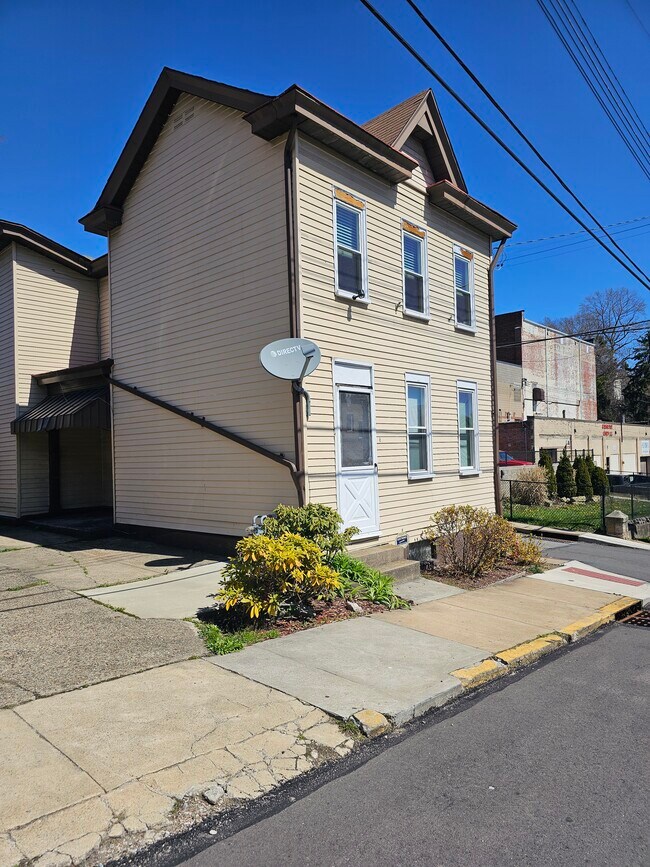 Front of house - 314 Hays Ave