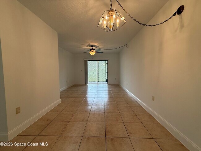 Foto del edificio - 1554 University Ln