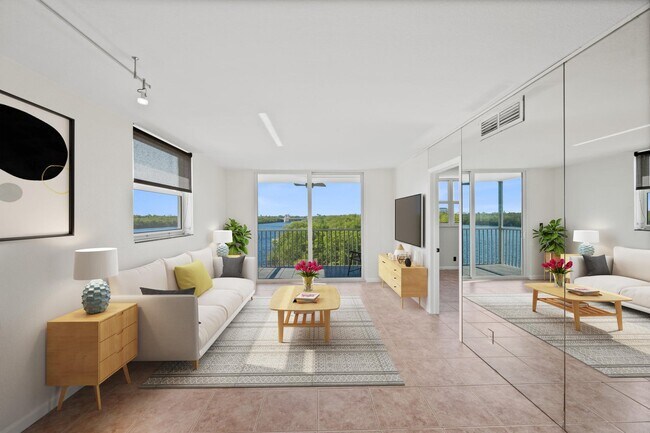 Foto del edificio - 689 NE 6th Ct