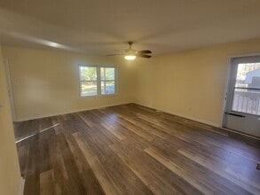 Building Photo - 1232 Bells Rd