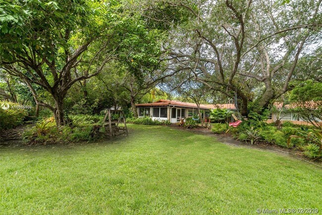 Foto del edificio - 5907 SW 80th St