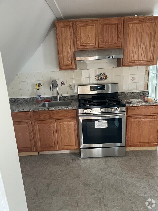 Apartments under 1,350 in Stratford CT 3 Rentals