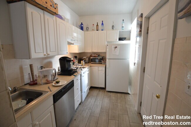 Building Photo - 56 Egmont St