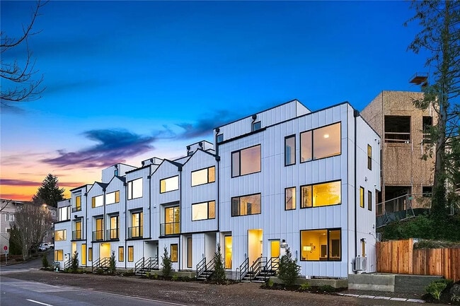 Building Photo - 6026 Sand Point Way NE