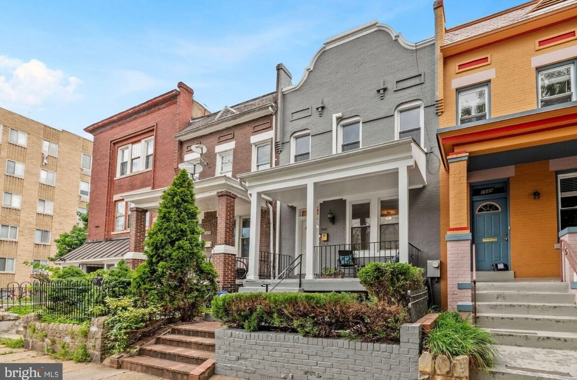 Primary Photo - 2651 15th St NW