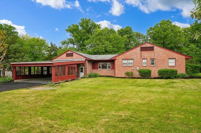 Building Photo - 3900 Laurel Rd