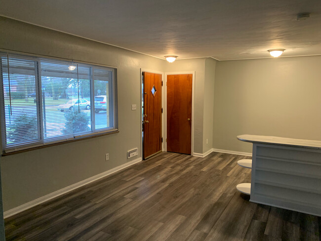 Foto del edificio - 4231 Harvest Ln