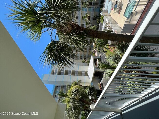 Foto del edificio - 1050 N Atlantic Ave