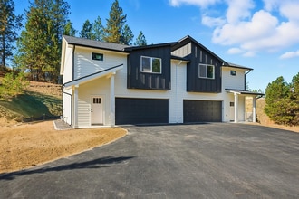 Building Photo - 202 E Elcliff Rd